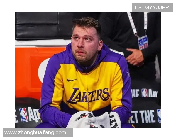 东契奇致敬老爸瞬间泪目 他用篮球诠释父爱的伟大