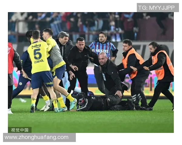 球迷炸锅：球员交易这一行为引热议！